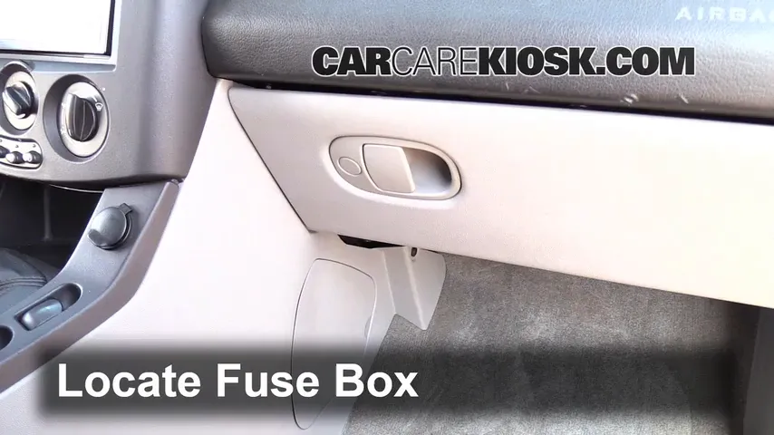 2005 Saturn Vue 2.2L 4 Cyl. Fuse (Interior) Check